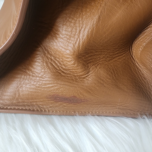 Tory Burch Tote - Picture 8 of 11